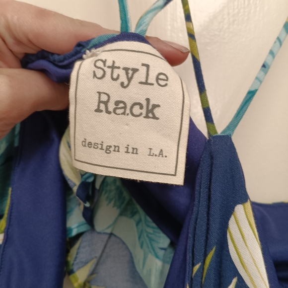 EUC Style Rack Crop Top - Picture 2 of 4